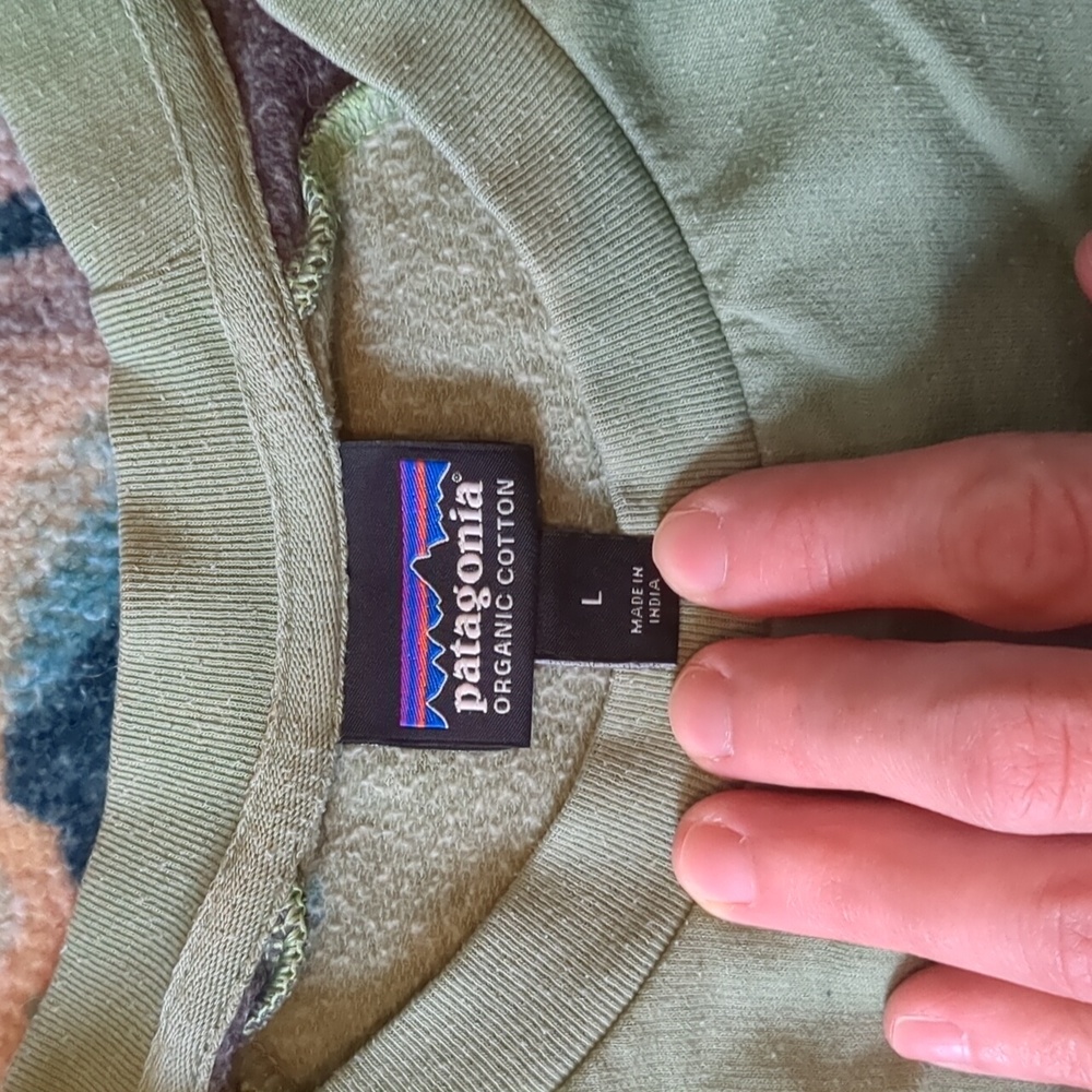 Patagonia Sweatshirt - Picture 2 of 3